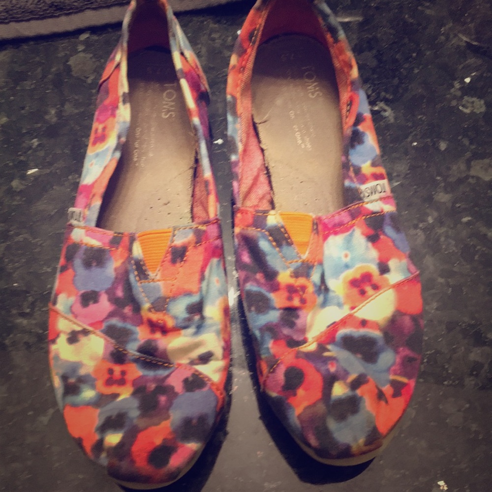 Colorful toms